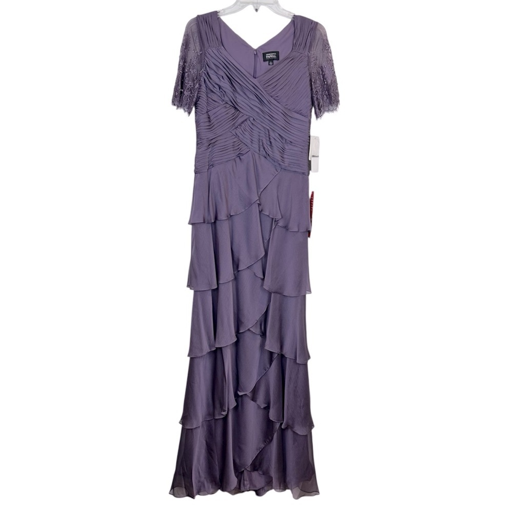 NWT Adrianna Papell Violet Tiered Lace Gown 6🌸
